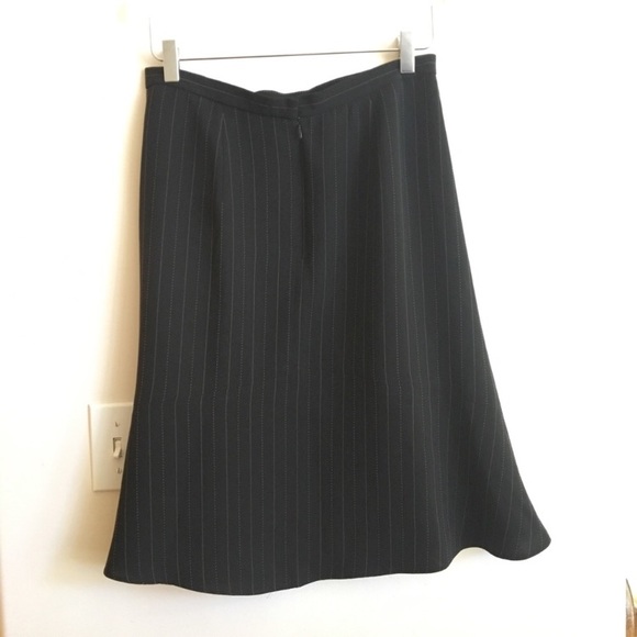 Jones New York A Line Pinstripe Skirt Black Sz 6 - Picture 2 of 8